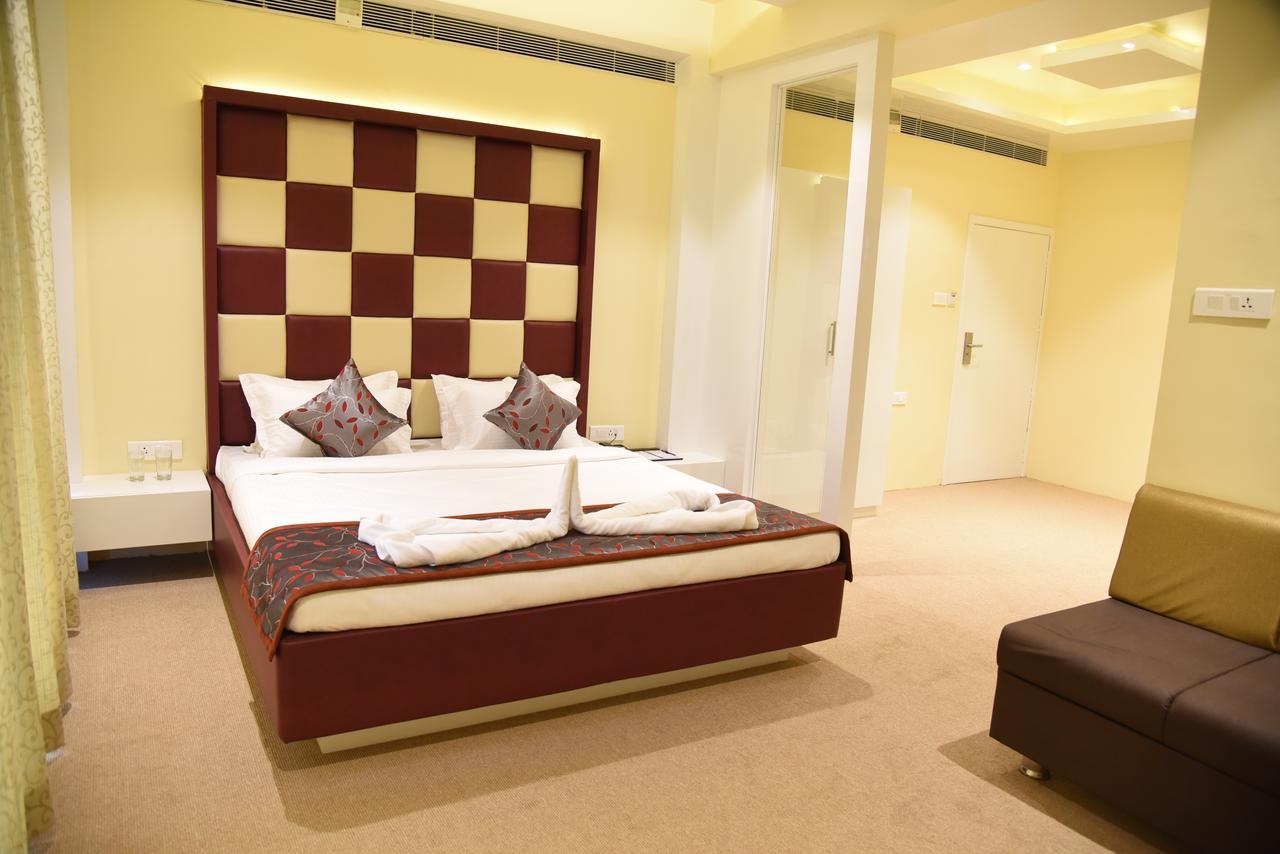 Viz Park Hotel Ананд Экстерьер фото