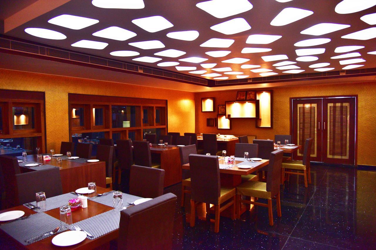 Viz Park Hotel Ананд Экстерьер фото